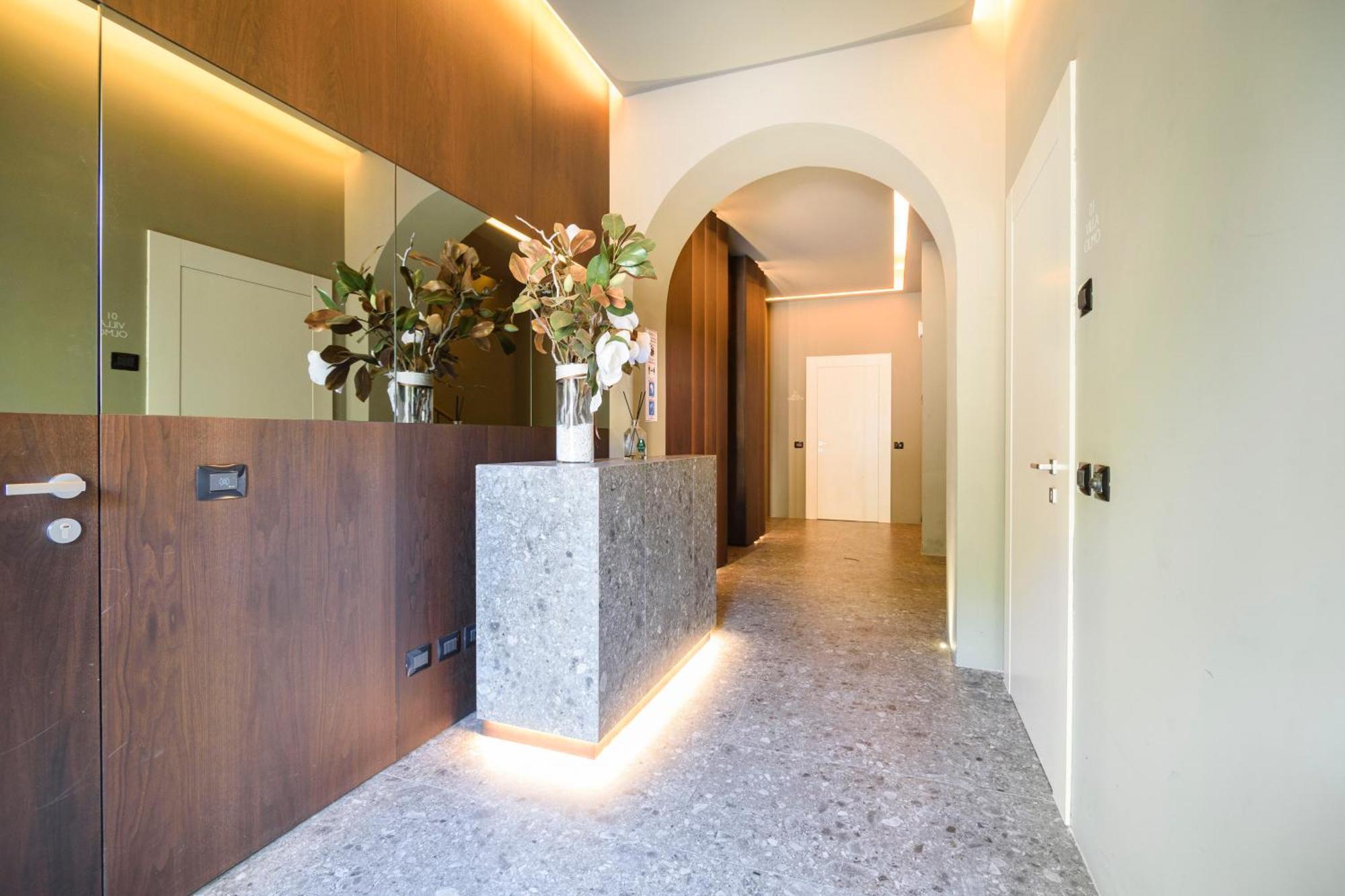 Apartament Historical Center - Free Parking And Private Terrace Como Zewnętrze zdjęcie