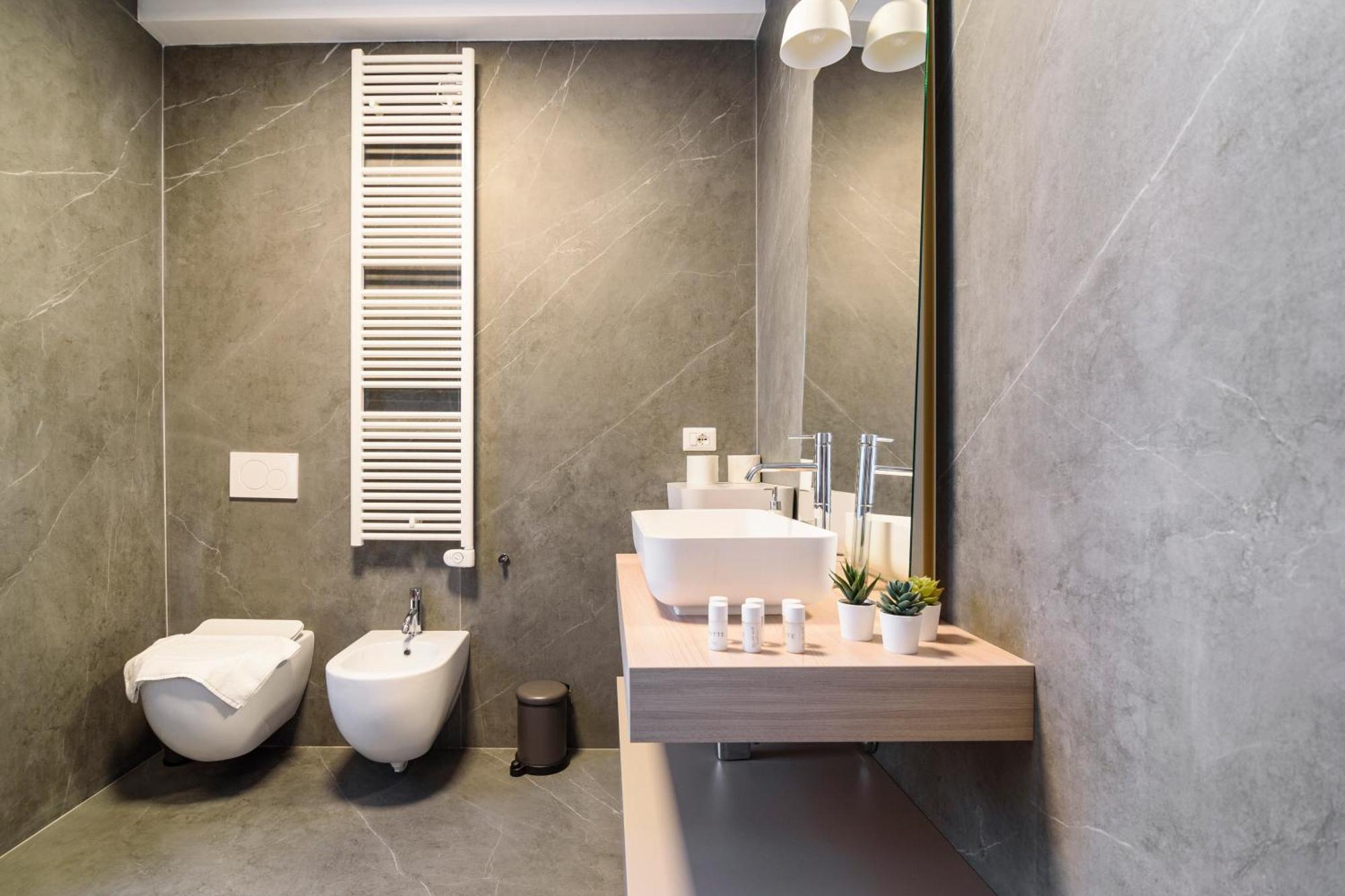 Apartament Historical Center - Free Parking And Private Terrace Como Zewnętrze zdjęcie